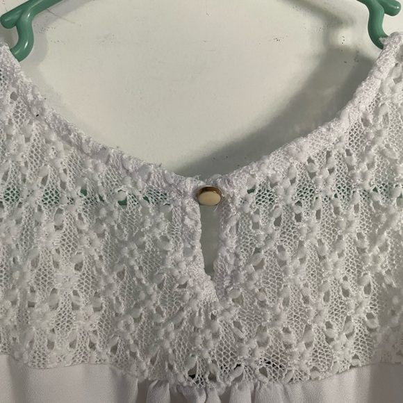 Avon Signature Collection White Lace Cold Shoulder Top / blouse in small petite - Picture 4 of 12